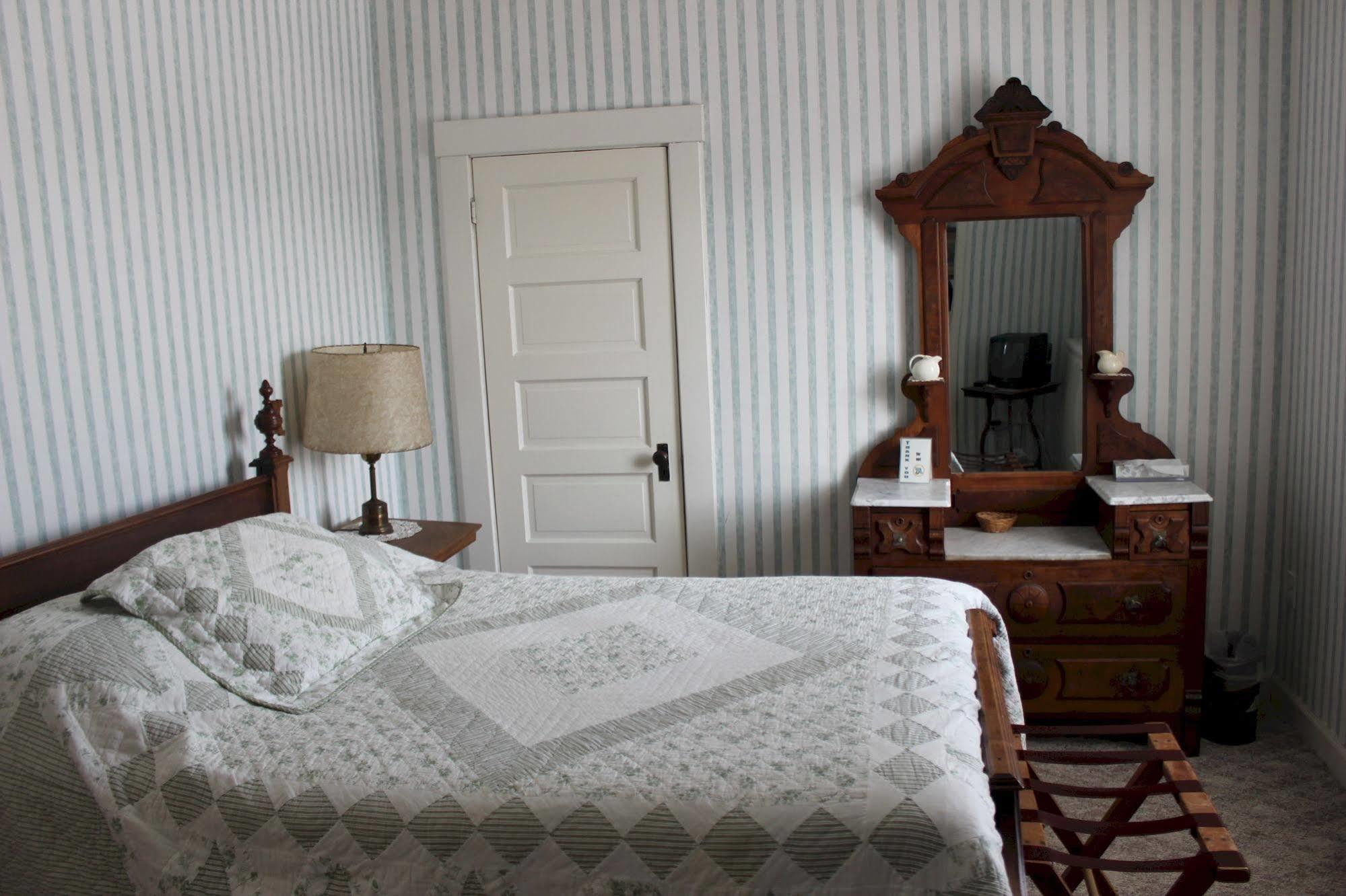 Casselman Inn Grantsville ภายนอก รูปภาพ