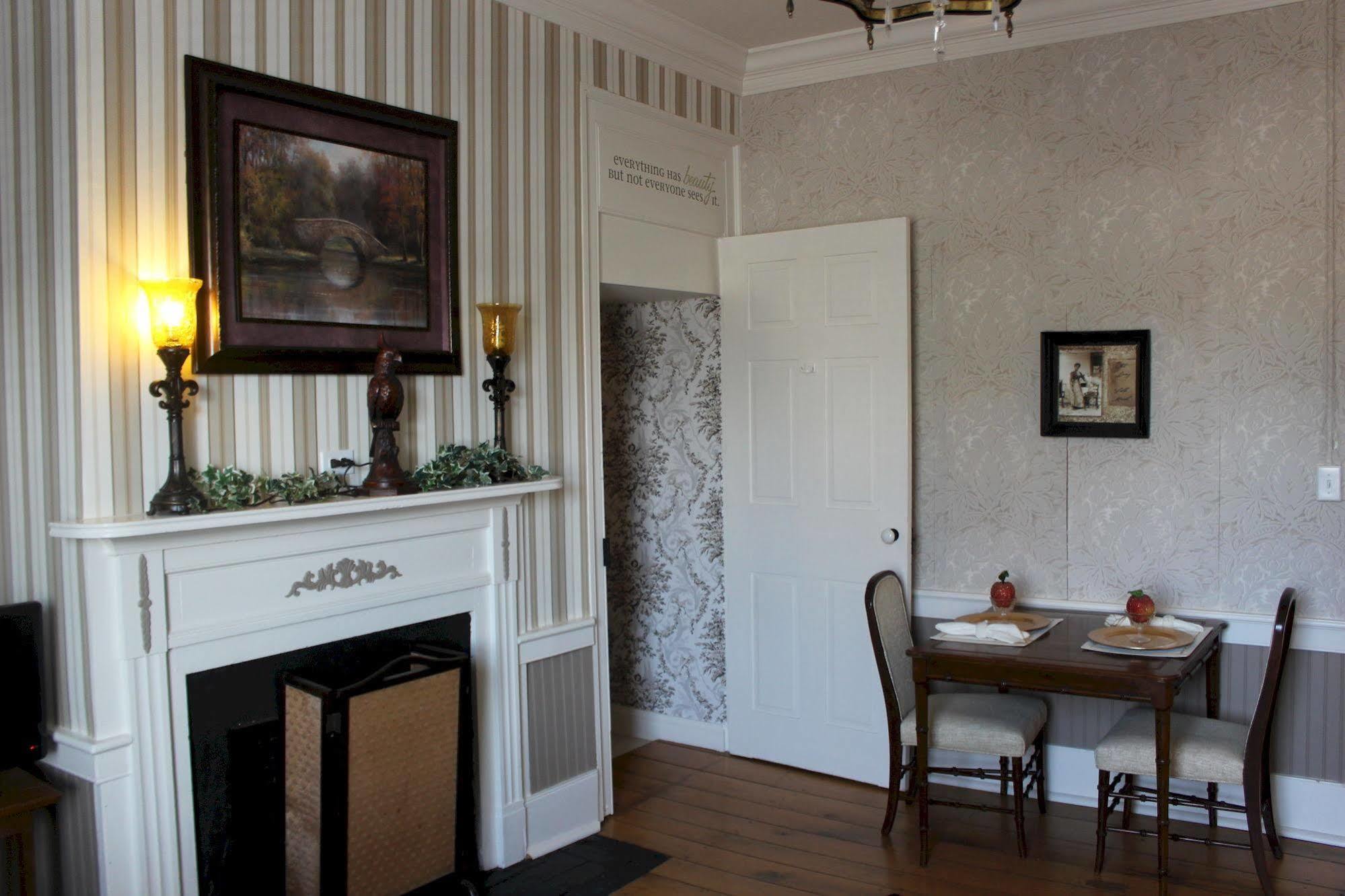 Casselman Inn Grantsville ภายนอก รูปภาพ