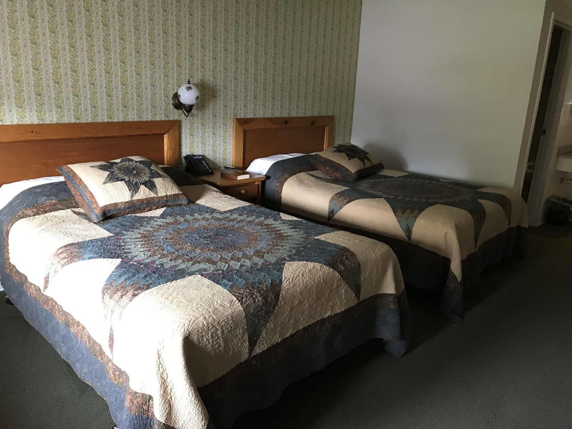 Casselman Inn Grantsville ภายนอก รูปภาพ