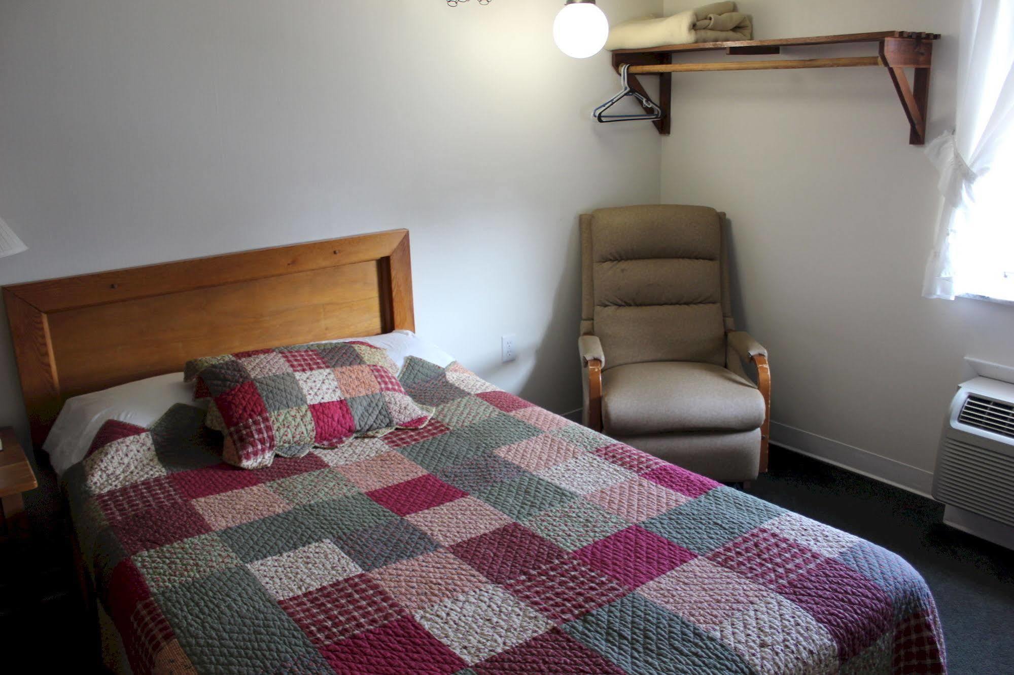 Casselman Inn Grantsville ภายนอก รูปภาพ